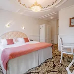 Dwór Prezydencki Boutique Hotel&spa 5* Zgłobice