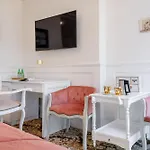 Dwor Prezydencki Boutique & ホテル ズグウォビツェ
