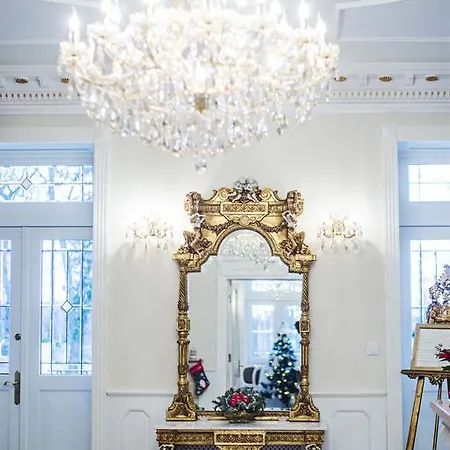 Dwor Prezydencki Boutique & 5*
