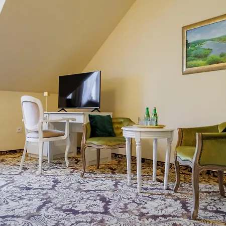 Otel Dwor Prezydencki Boutique & Zgłobice