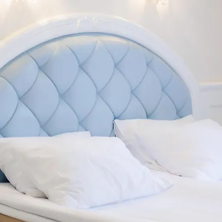 Dwor Prezydencki Boutique & 5* Zgłobice