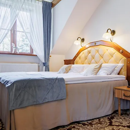 Dwor Prezydencki Boutique & Zgłobice