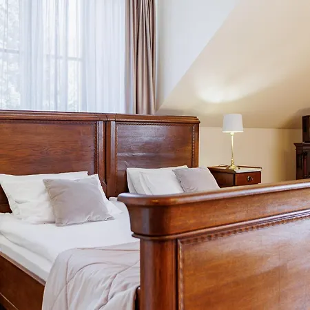 Dwor Prezydencki Boutique & Otel 5*