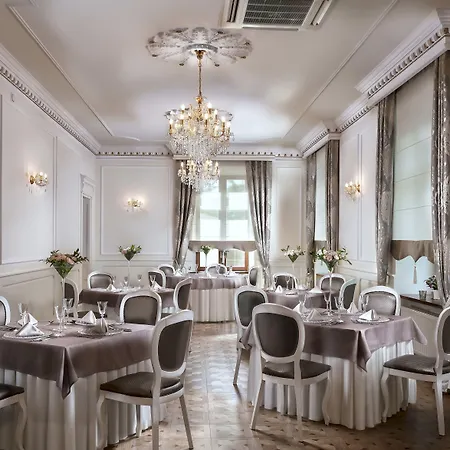 Dwor Prezydencki Boutique &