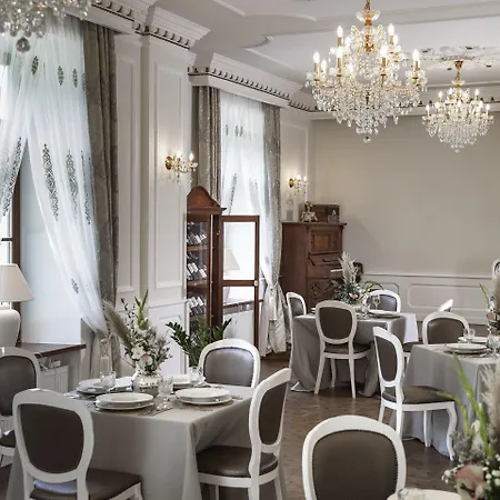 Dwor Prezydencki Boutique & Zgłobice