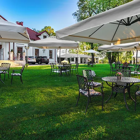 Dwor Prezydencki Boutique & 5* Zgłobice