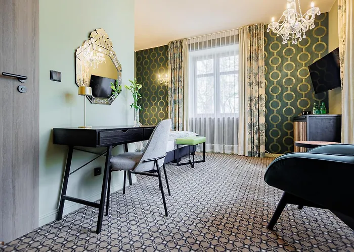 Dwor Prezydencki 5* Zgłobice