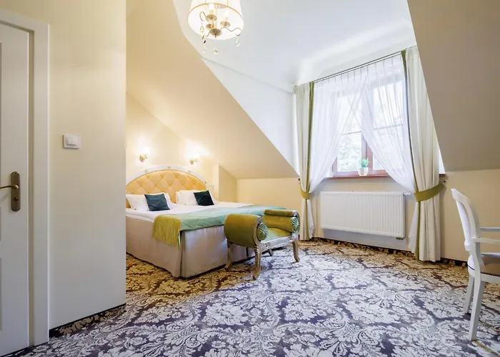 Dwor Prezydencki Boutique & Zglobice