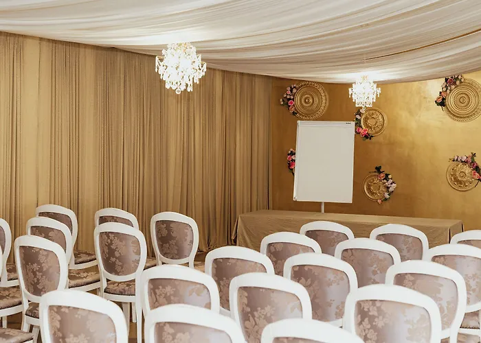 Dwor Prezydencki Boutique &